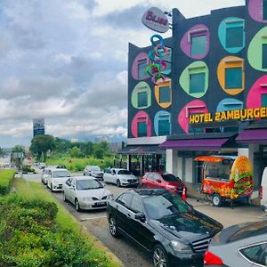 Hotel Zamburger Bliss